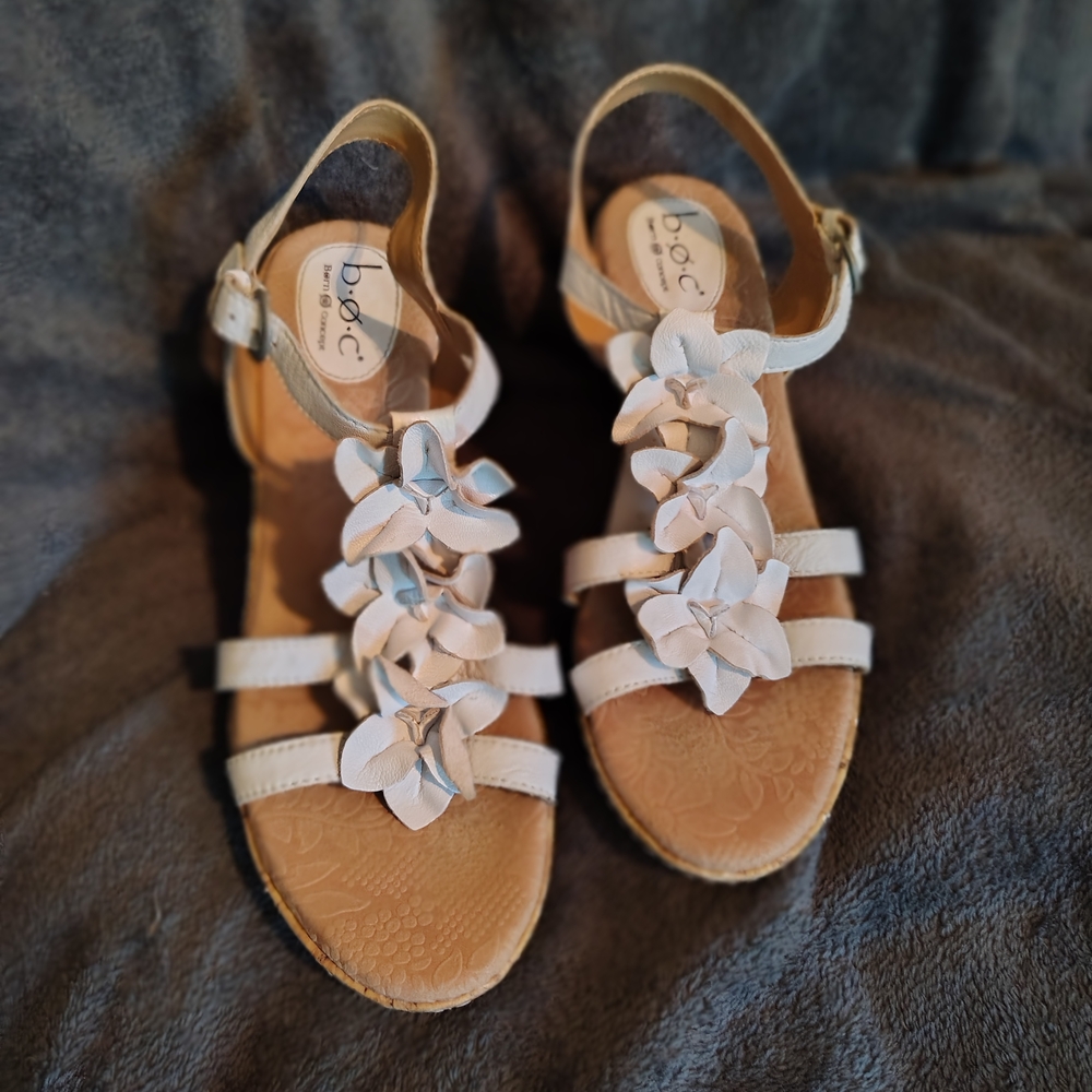 BOC Born Concept Women's Floral Sandals White Size 10